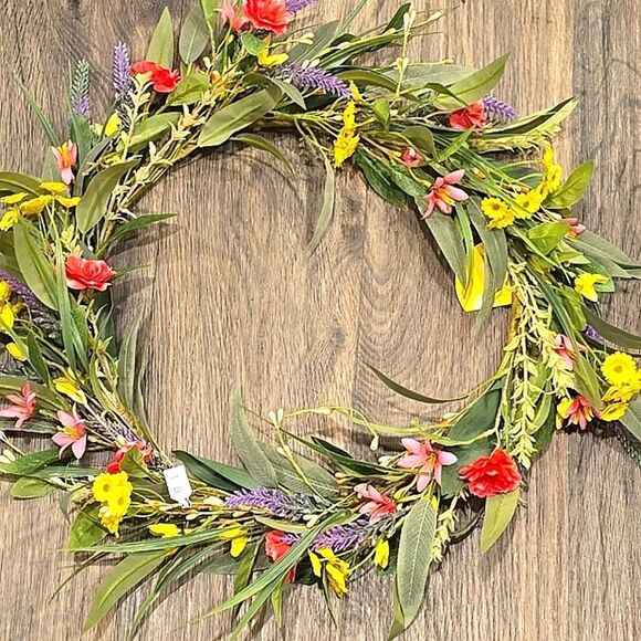 At Home Daisy & Lavender 18in.  Wreath - Picture 2 of 3